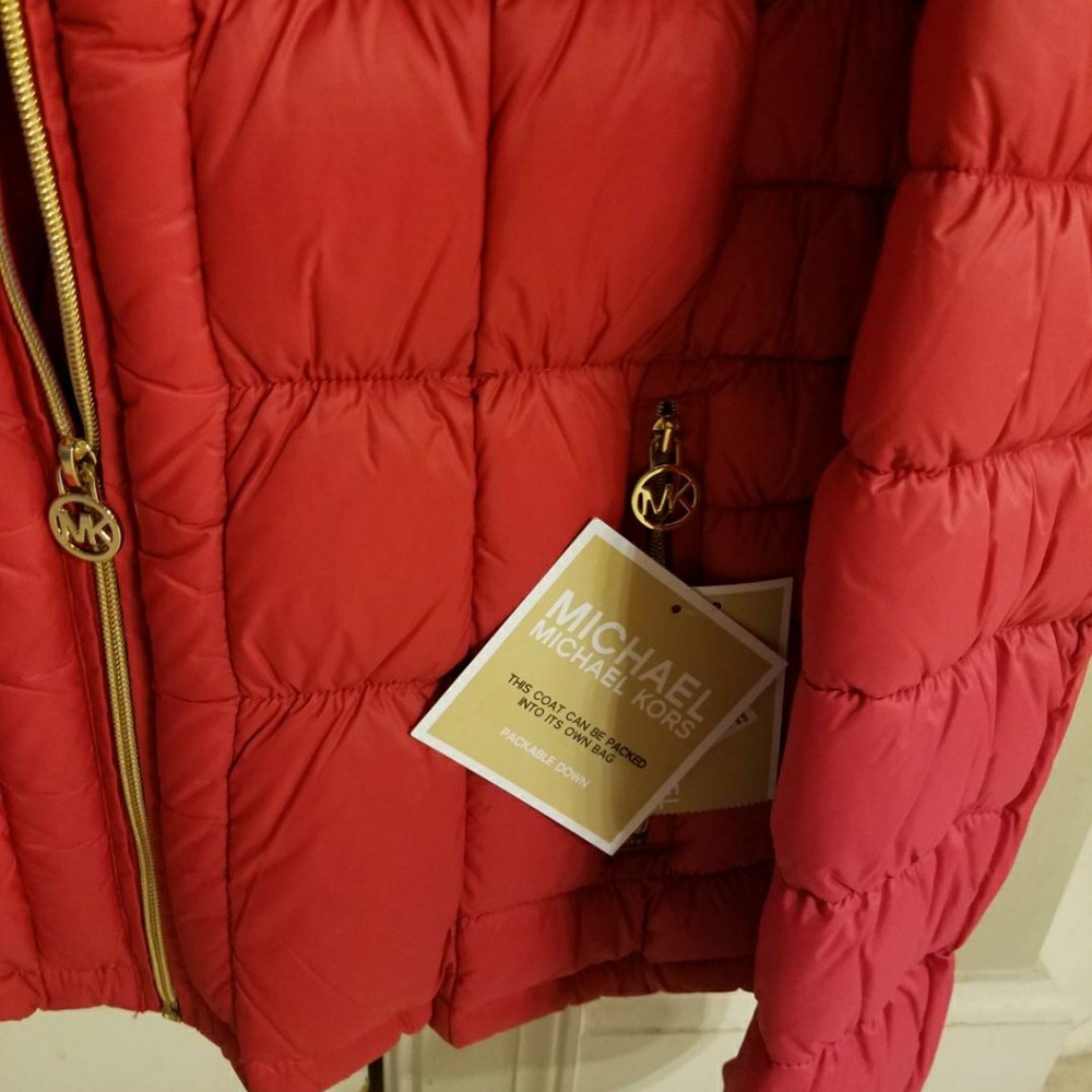 Coat - Picture 2 of 4
